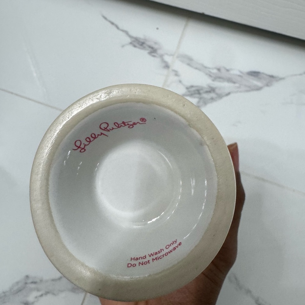Gold Lilly Pulitzer Mug! - Picture 5 of 5